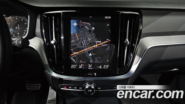Volvo S60 (III) B5 R-Design 2022 — фото 13