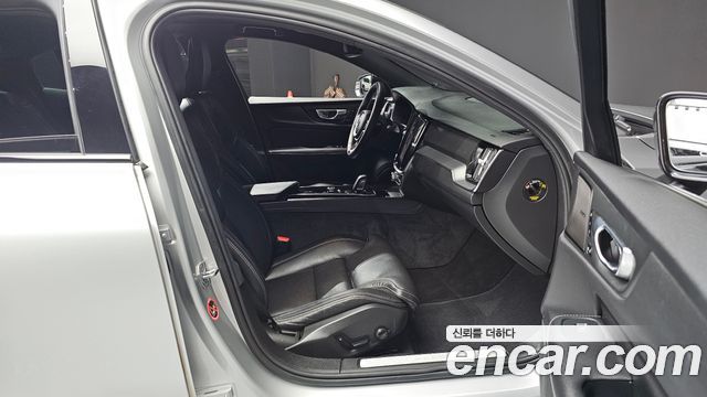 Volvo S60 (III) B5 R-Design 2022 — фото 26