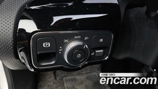 Mercedes-Benz A-Class (W177) A220 Sedan 2021 — фото 14