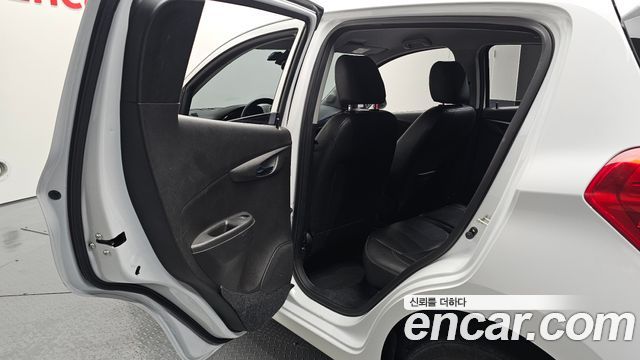 Chevrolet Spark Premier 2021 — фото 12