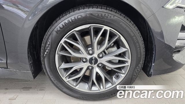 Kia K5 (III) 2.0 Prestige 2022 — фото 21