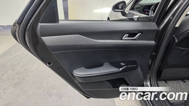 Kia K5 (III) 2.0 Prestige 2022 — фото 25