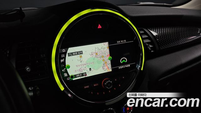 MINI Cooper S 5Door Standard 3rd 2020 — фото 19