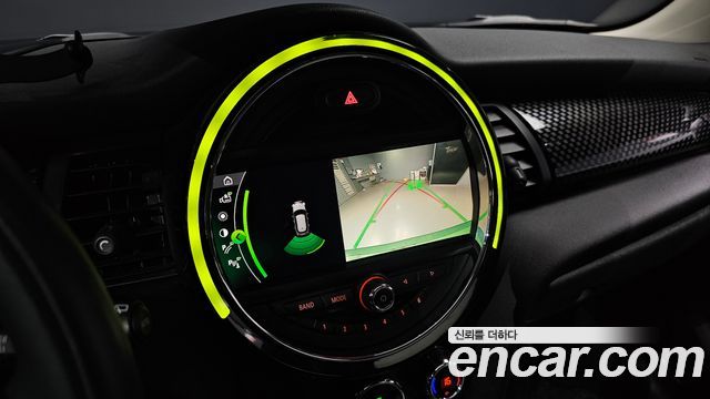 MINI Cooper S 5Door Standard 3rd 2020 — фото 20