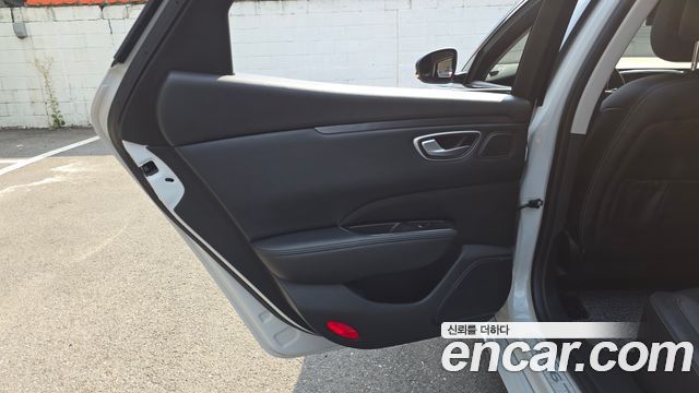 Renault Korea SM6 2.0 GDe LE 2017 — фото 25