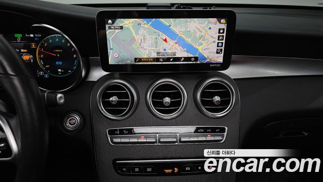 Mercedes-Benz GLC-Class (X253) GLC300e 4MATIC Coupe 2021 — фото 15