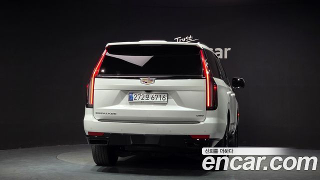 Cadillac Escalade (V) 6.2 Sports Platinum 2023 — фото 4