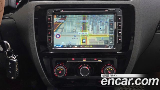 Volkswagen Jetta 2.0 TDI BlueMotion 6th 2015 — фото 15
