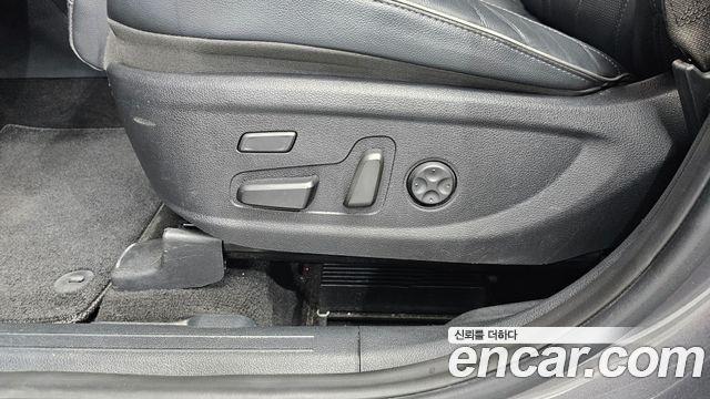 Hyundai Santa Fe Diesel 2.2 2WD Prestige 2021 — фото 31