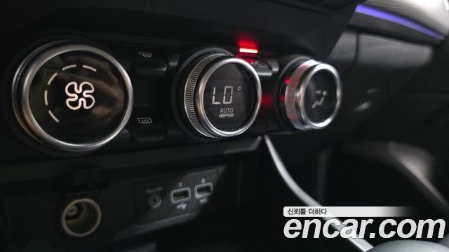 Renault Korea XM3 1.6 E-TECH Inspire e-shifter 2023 — фото 18