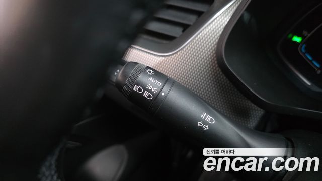 Renault Korea XM3 1.6 E-TECH Inspire e-shifter 2023 — фото 30