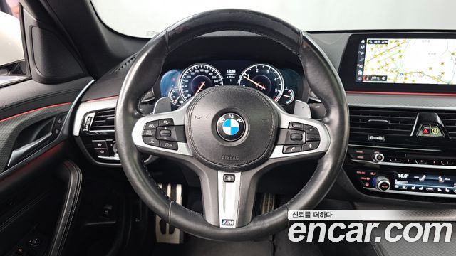 BMW 5 Series (G30) 520d xDrive M Sport Package Plus 2018 — фото 17