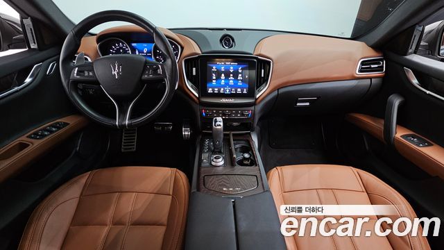 Maserati Ghibli 3.0 GranSport 3rd 2020 — фото 7