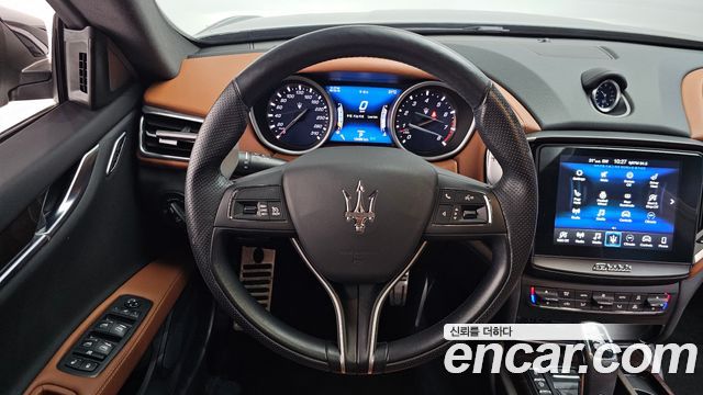 Maserati Ghibli 3.0 GranSport 3rd 2020 — фото 13