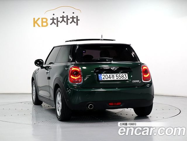 MINI Cooper D Mid 3rd 2017 — фото 4