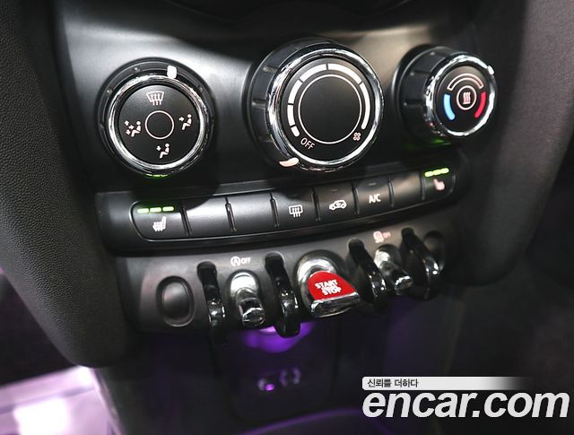MINI Cooper D Mid 3rd 2017 — фото 16