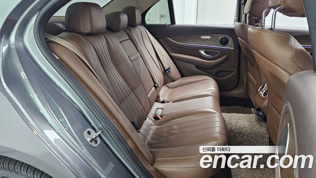 Mercedes-Benz E-Class (W213) E220d 4MATIC Exclusive 2019 — фото 15