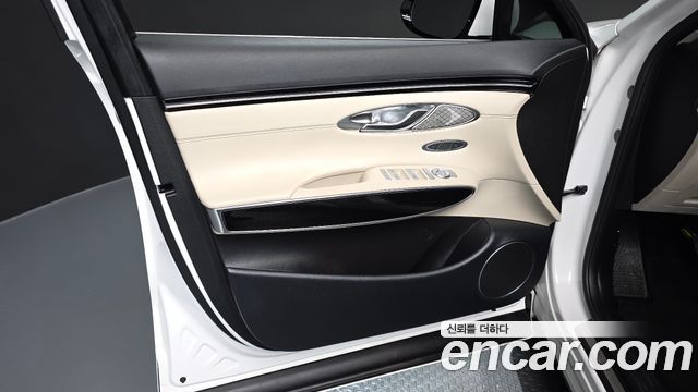 Genesis GV70 2.5T Gasoline AWD 2024 — фото 30