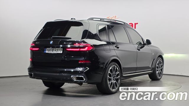 BMW X7 (G07) xDrive 40i M Sport 7STR 2024 — фото 2