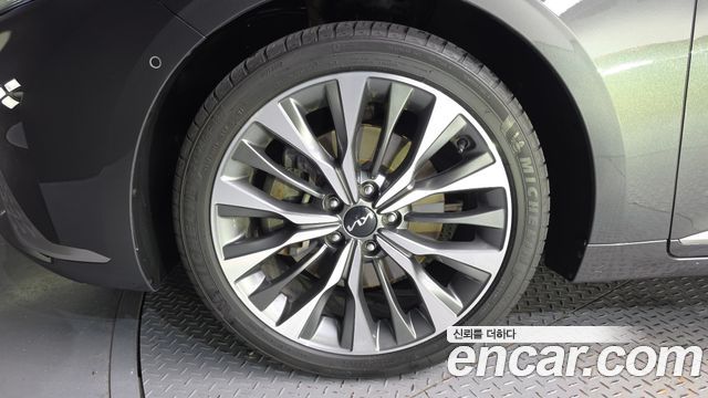 Kia K8 2.5 Gasoline 2WD Signature 2023 — фото 5