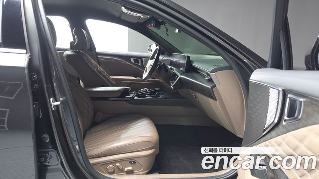 Kia K8 2.5 Gasoline 2WD Signature 2023 — фото 15