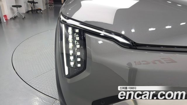 Kia EV3 Long Range 2WD Earth 2025 — фото 22