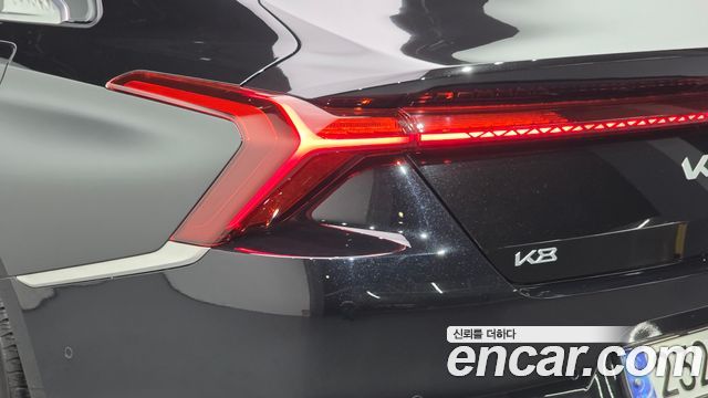 Kia K8 Hybrid Signature Special 2024 — фото 23