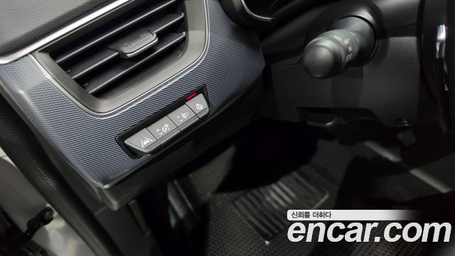 Renault Korea XM3 1.3 TCe RE Signature 2023 — фото 17