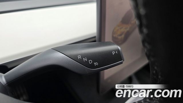 Tesla Model Y Long Range AWD 2021 — фото 9