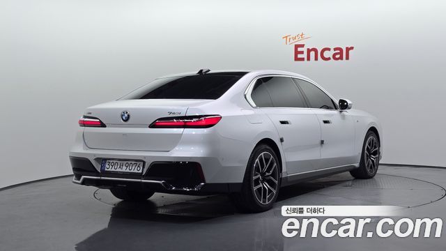 BMW 7 Series (G70) 740i xDrive M Sport 2024 — фото 2