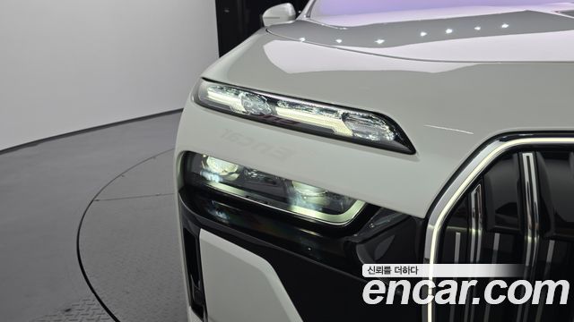 BMW 7 Series (G70) 740i xDrive M Sport 2024 — фото 22