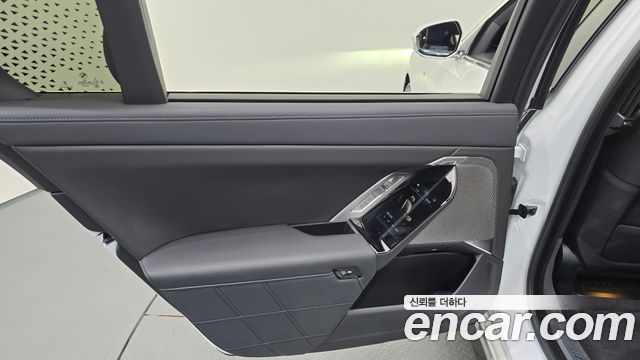 BMW 7 Series (G70) 740i xDrive M Sport 2024 — фото 25