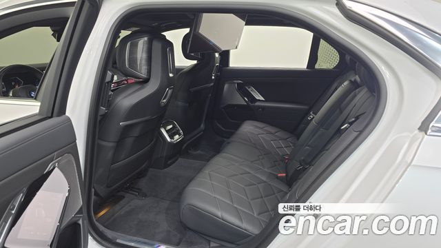 BMW 7 Series (G70) 740i xDrive M Sport 2024 — фото 27