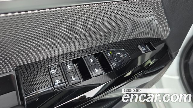 BMW 7 Series (G70) 740i xDrive M Sport 2024 — фото 37