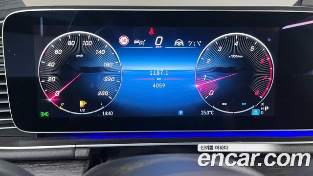 Mercedes-Benz GLS-Class (X167) GLS450 4MATIC 2025 — фото 8