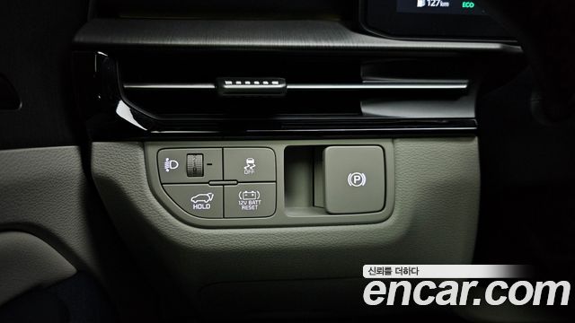 Kia Sportage Hybrid (V) HEV 1.6 2WD Signature 2025 — фото 23