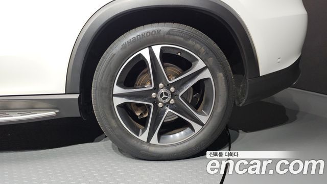 Mercedes-Benz GLE-Class (W167) GLE350e 4MATIC 2021 — фото 21