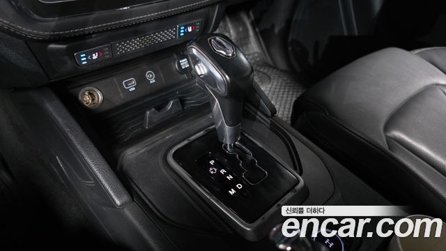 KG Mobility (SsangYong) Rexton Sports Khan Diesel 2.2 4WD Professional X (5-Link) 2019 — фото 9