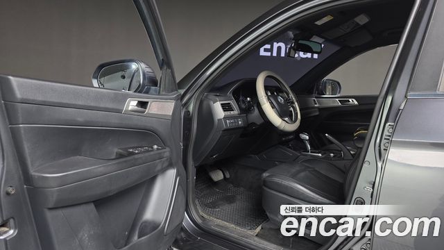 KG Mobility (SsangYong) Rexton Sports Khan Diesel 2.2 4WD Professional X (5-Link) 2019 — фото 10