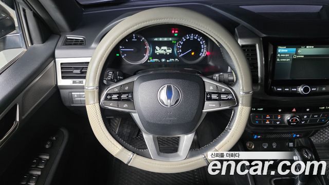 KG Mobility (SsangYong) Rexton Sports Khan Diesel 2.2 4WD Professional X (5-Link) 2019 — фото 13