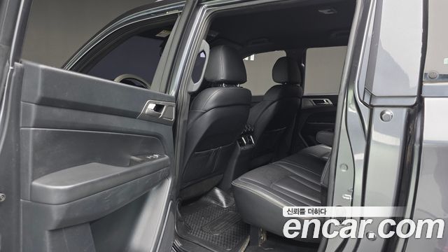 KG Mobility (SsangYong) Rexton Sports Khan Diesel 2.2 4WD Professional X (5-Link) 2019 — фото 17