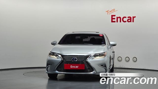 Lexus ES300h premium XV60 2017 — фото 3