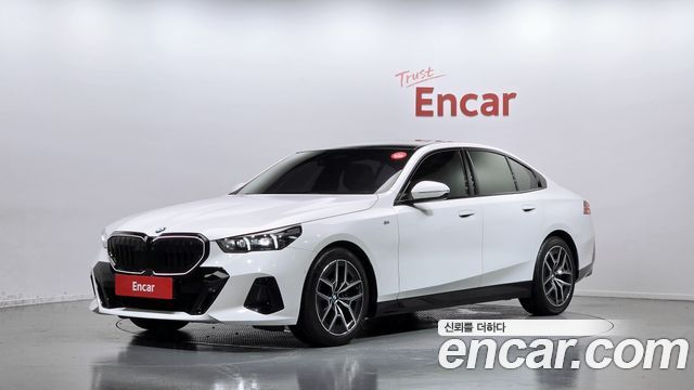 BMW 5 Series (G60) 520i Special Edition