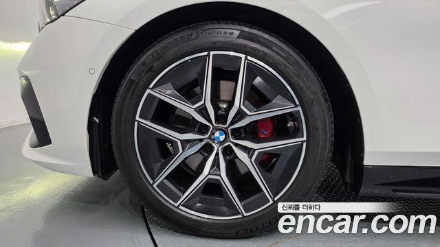 BMW 5 Series (G60) 520i Special Edition 2024 — фото 5
