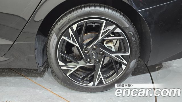 Kia K5 (III) 1.6 Turbo Signature 2024 — фото 21