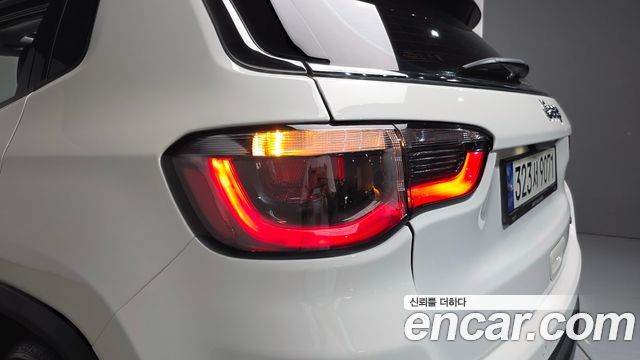 Jeep Compass (II) 2.4 limited 2WD 2021 — фото 23