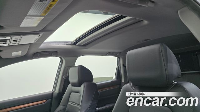 Honda CR-V (V) 1.5 Touring 4WD 2017 — фото 17