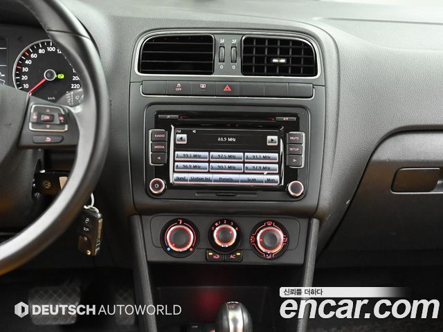 Volkswagen Polo 1.6 TDI R-Line 5th 2014 — фото 18