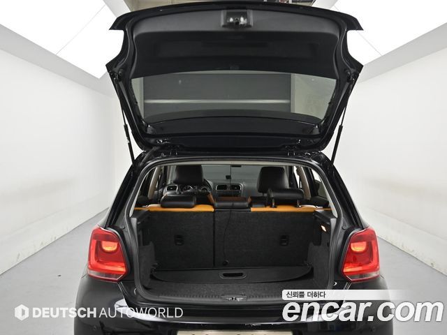Volkswagen Polo 1.6 TDI R-Line 5th 2014 — фото 23