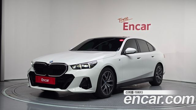BMW 5 Series (G60) 523d xDrive M Sport 2025 — фото 1